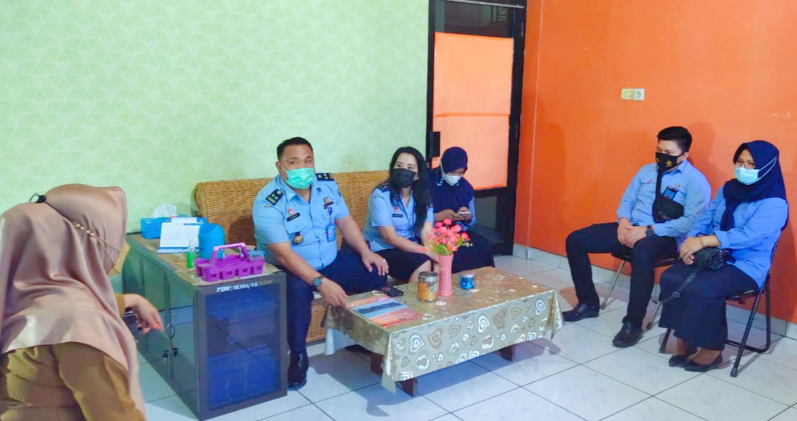 Rapat Koordinasi dari Kemenkumham di ruangan Kabag Hukum Setda Kota Palu pada hari Selasa, 13 Juli 2021