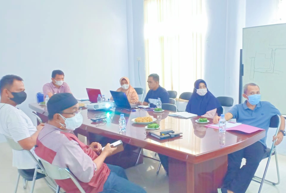 Rapat Lanjutan Pembahasan Revitalisasi PJU Kota Palu di Ruang Rapat Lantai II Dinas Perumahan dan Kawasan Permukiman Kota Palu Jum