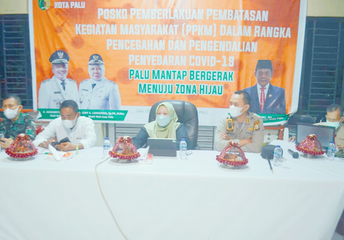 Rapat Koordinasi dan Evaluasi PPKM Level 4 di Kota Palu, Jum
