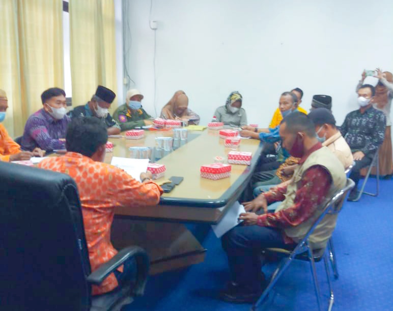 Rapat Membahas Penambangan Galian C di Kelurahan Duyu..Rapat di Ruangan Asisten 2 Setda Kota Palu ( 2 September 2021 )