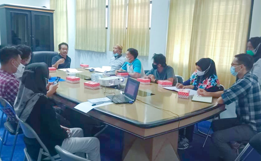 Rapat Pengelolaan PDAM Terkait Kesepakatan Peleburan PDAM Oleh Bupati/Wali Kota di Ruang Asisten 2 Setda Kota Palu (3 September 2021)