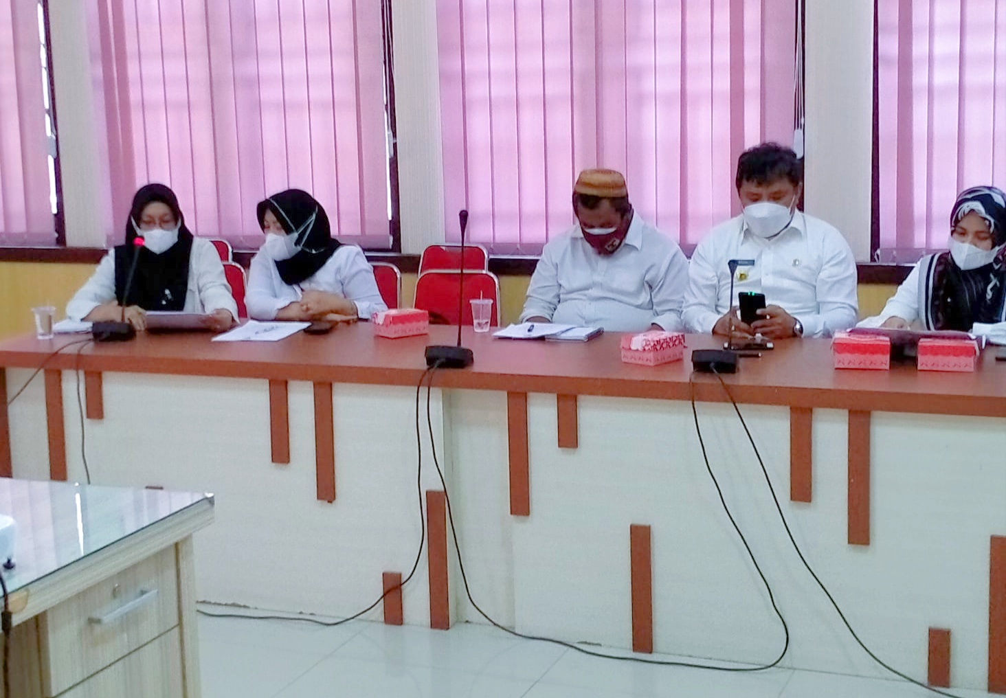 Giat Rapat Bapemperda Membahas Rancangan Peraturan Daerah Kota Palu Tentang Perubahan Anggaran Pendapatan dan Belanja Daerah Kota Palu Tahun Anggaran 2021 ( 8 Agustus 2021 )
