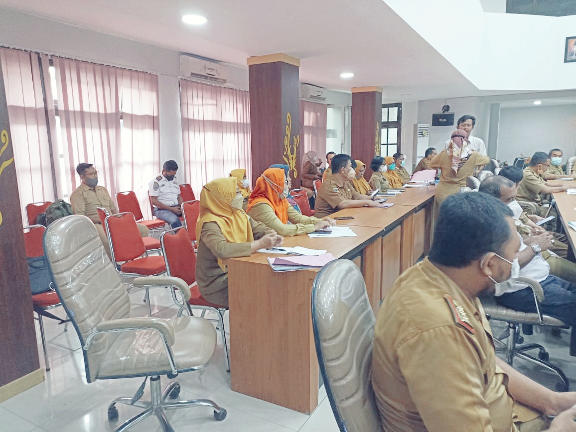 Rapat Badan Anggaran Membahas Saran Dan Pendapat Kepada Wali Kota Dalam Rangka Mempersiapkan Rancangan Perda Tentang AND Tahun Anggaran 2022 Di Kantor DPRD Kota Palu 15 November 2021