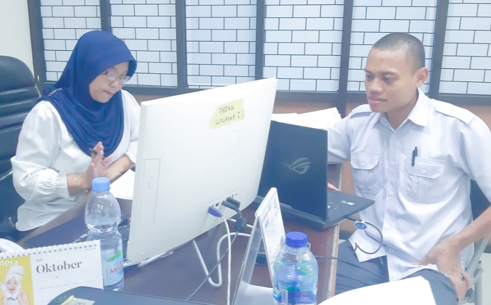 Fasilitasi Perwali Di Biro Hukum Prov. Sulawesi Tengah Terkait Perwali Hibah, Perwali Bansos, Perwali R3KP, Perwali Perubahan Rehab Rekon di Kantor Gubernur Sul-Teng Palu, 17 November 2021