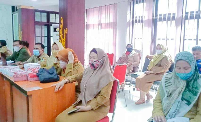 Giat Lanjutan Rapat Badan Anggaran Membahas Sarana dan Pendapat Kepada Waki Kota Palu Dalam Rangka Mempersiapkan Rancangan Peraturan Daerah Tentang Perubahan Anggaran Pendapatan dan Belanja Daerah Kota Palu Tahun Anggaran 2021 diKantor DPRD Kota Palu ( 7 September 2021 )...