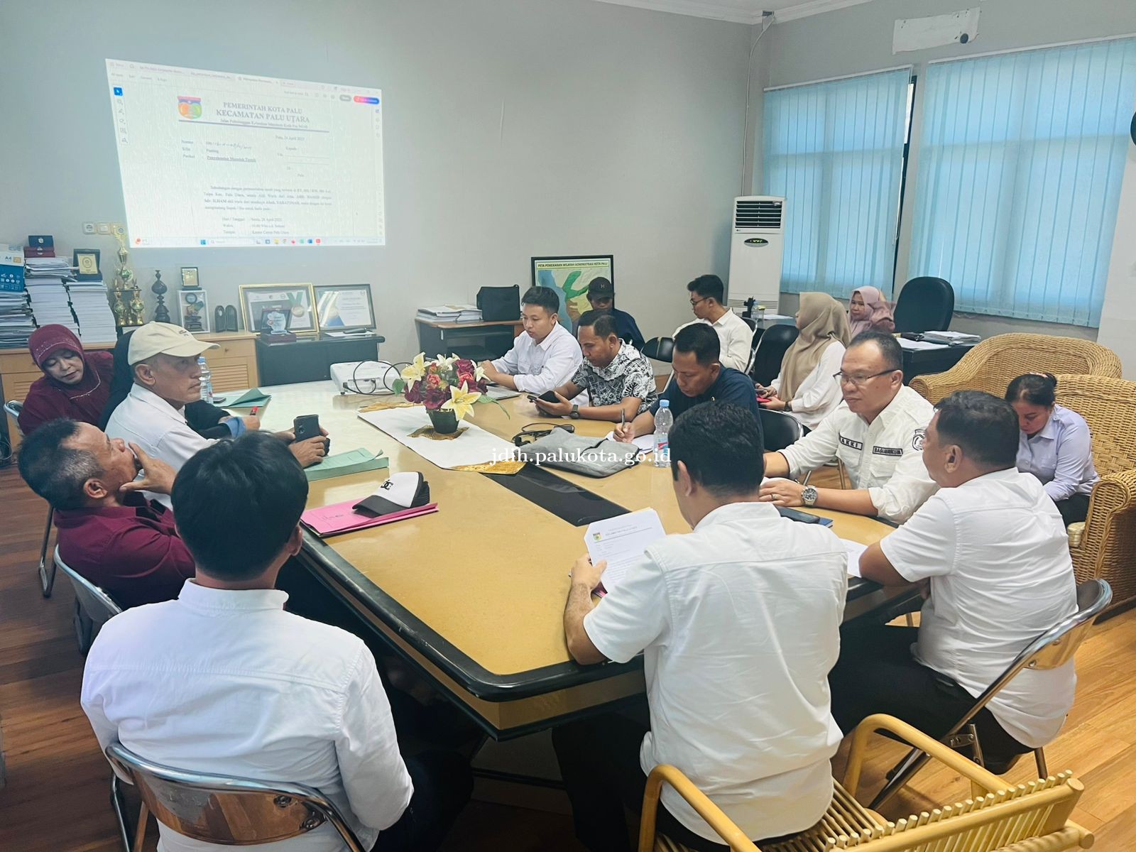Rapat penyelesaian sengketa tanah di baiya dan Watusampu
